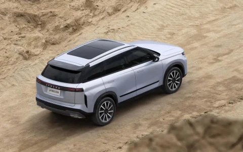 Jaecoo-J7-rear-1